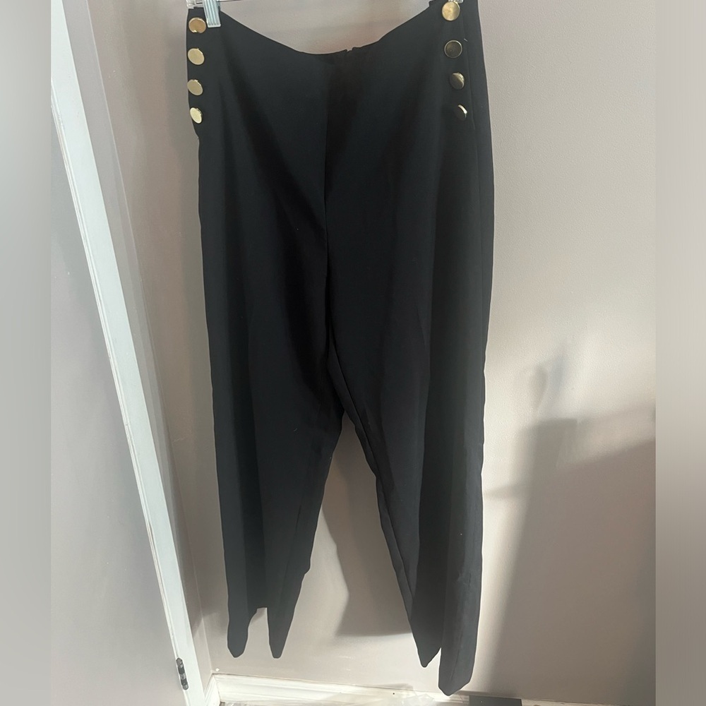 NWOT house of Harlow wide leg flowy dress pants size 10